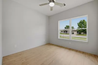 110 W Hull Street, Denison, TX 75021 - Photo 31