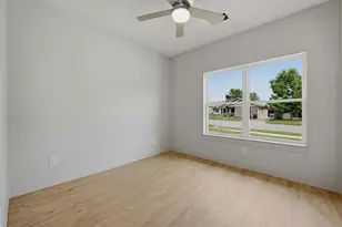 110 W Hull St, Denison, TX 75021 - Photo 31
