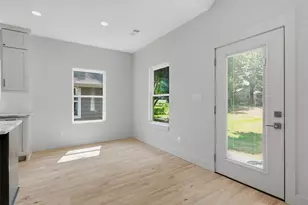 110 W Hull St, Denison, TX 75021 - Photo 9
