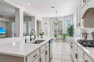 837 Moss Cliff Cir, McKinney, TX 75071 - Photo 5