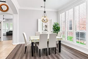 837 Moss Cliff Cir, McKinney, TX 75071 - Photo 11
