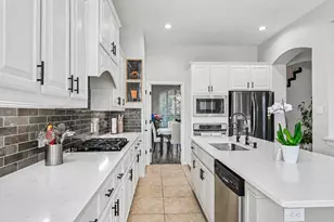 837 Moss Cliff Cir, McKinney, TX 75071 - Photo 5