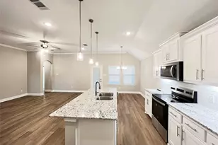 806 Greyson Ln, Greenville, TX 75402 - Photo 5