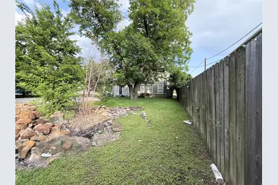 806 W 7th Avenue, Corsicana, TX 75110 - Photo 27