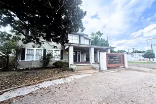 806 W 7th Ave, Corsicana, TX 75110 - Photo 1