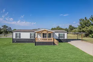 105 Beaver Creek Dr, Azle, TX 76020 - Photo 3