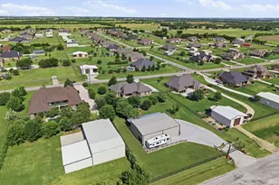 9221 Avery Ranch Way, Justin, TX 76247 - Photo 37