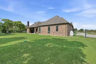 9221 Avery Ranch Way, Justin, TX 76247 - Photo 35
