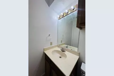 929 W Hickory Street #A5, Denton, TX 76201 - Photo 21