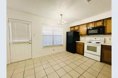 929 W Hickory Street #A5, Denton, TX 76201 - Photo 9