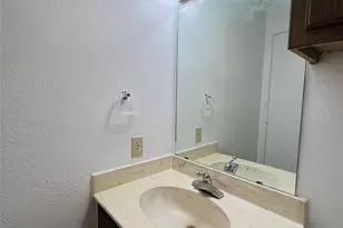 929 W Hickory St, Denton, TX 76201 - Photo 21