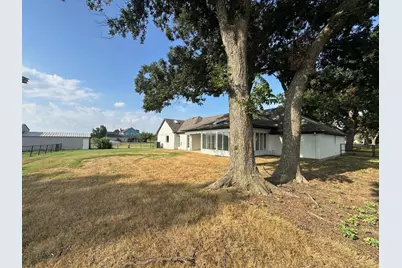 9986 Copeland Place, Pilot Point, TX 76258 - Photo 19