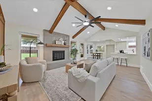 929 Thistle Ridge Ln, Arlington, TX 76017 - Photo 3