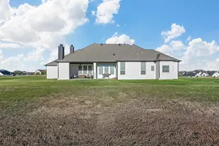 129 Southern Ct, Springtown, TX 76082 - Photo 37