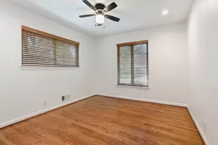 6327 Town Hill Ln, Dallas, TX 75214 - Photo 19