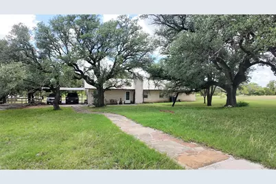 915 W Hwy 84 Highway W, Mullin, TX 76864 - Photo 5