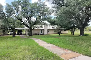 915 W Hwy 84 Hwy W, Mullin, TX 76864 - Photo 5