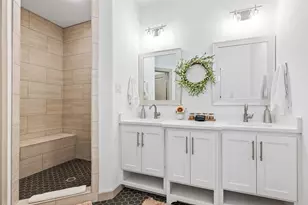 696 N Center St, Arlington, TX 76011 - Photo 17