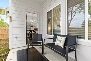696 N Center St, Arlington, TX 76011 - Photo 23
