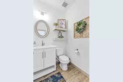 696 N Center Street, Arlington, TX 76011 - Photo 21
