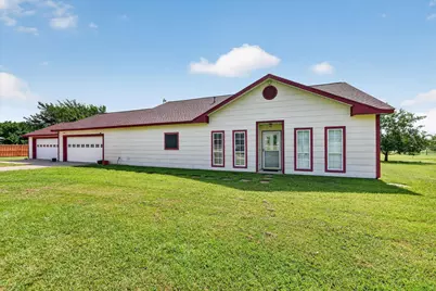 1958 Crockett Street, Sanger, TX 76266 - Photo 5