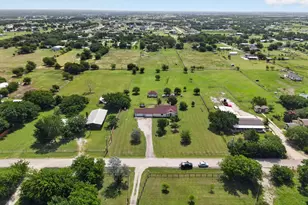 1958 Crockett St, Sanger, TX 76266 - Photo 31
