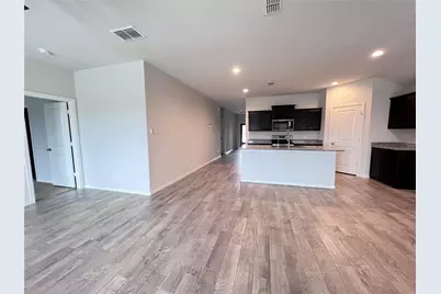 9301 Hill Topper Trail, Fort Worth, TX 76131 - Photo 5