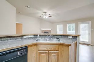 2230 Cancun Dr, Mansfield, TX 76063 - Photo 11