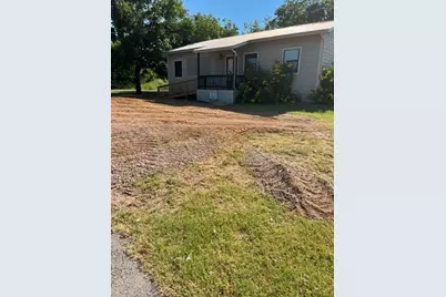 1310 N Mesquite Street N, Goldthwaite, TX 76844 - Photo 3