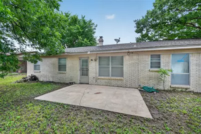 910 Kerry Street, Benbrook, TX 76126 - Photo 19