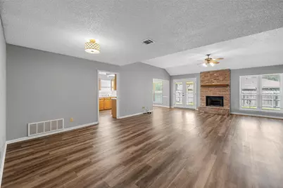 316 Evergreen Court, Hewitt, TX 76643 - Photo 3