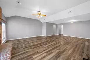316 Evergreen Ct, Hewitt, TX 76643 - Photo 3