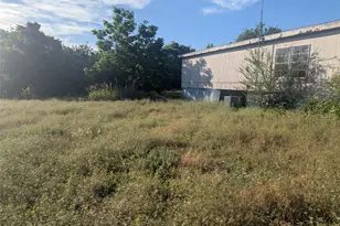 605 W Baker, Hamilton, TX 76531 - Photo 3