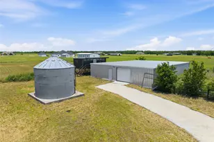 1614 County Rd 1227, Cleburne, TX 76033 - Photo 35