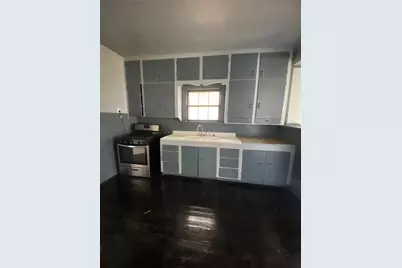 309 E Nelson Street #B, Bowie, TX 76230 - Photo 5
