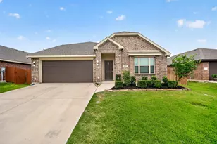 809 Cloverwood Dr, Fort Worth, TX 76036 - Photo 1