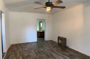 508 E Parks Ave, Waxahachie, TX 75165 - Photo 3