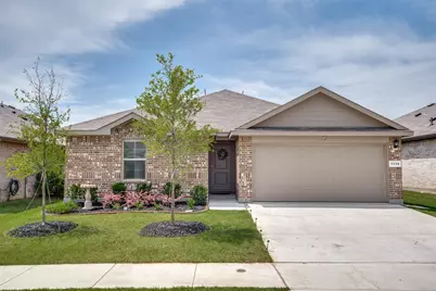 1336 Dillard Creek Drive, Fort Worth, TX 76247 - Photo 1