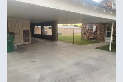 602 E Wise Street, Bowie, TX 76230 - Photo 17