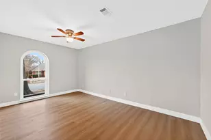 1316 Royal Palm Ln, Carrollton, TX 75007 - Photo 25
