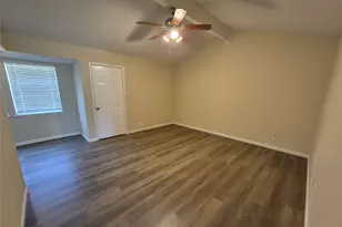 825 Springhill Dr, Burleson, TX 76028 - Photo 17