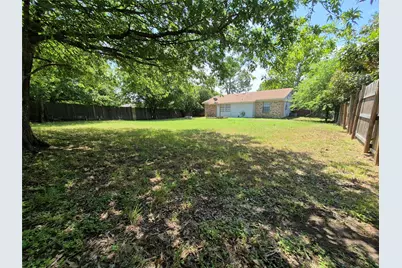 825 Springhill Drive, Burleson, TX 76028 - Photo 21
