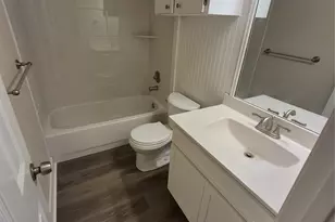 825 Springhill Dr, Burleson, TX 76028 - Photo 13