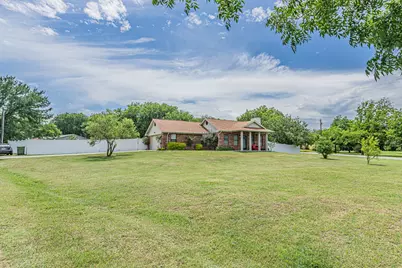 204 S Spring Branch Trail, Springtown, TX 76082 - Photo 3