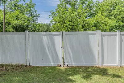 204 S Spring Branch Trail, Springtown, TX 76082 - Photo 35