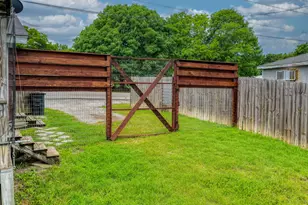 1028 W Lake Dr, Weatherford, TX 76087 - Photo 29