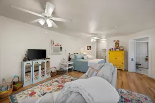 756 W 3rd Ave, Corsicana, TX 75110 - Photo 37