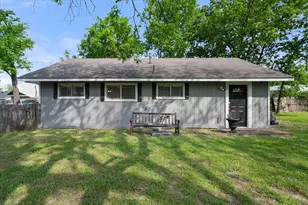 756 W 3rd Ave, Corsicana, TX 75110 - Photo 33