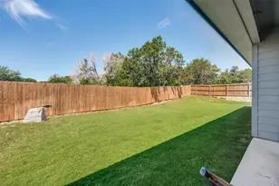 2404 Beverly Dr, Granbury, TX 76048 - Photo 21