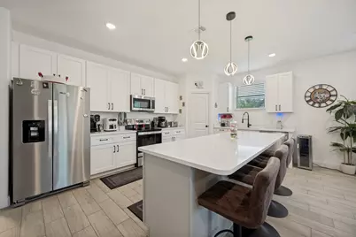 2404 Beverly Drive, Granbury, TX 76048 - Photo 5